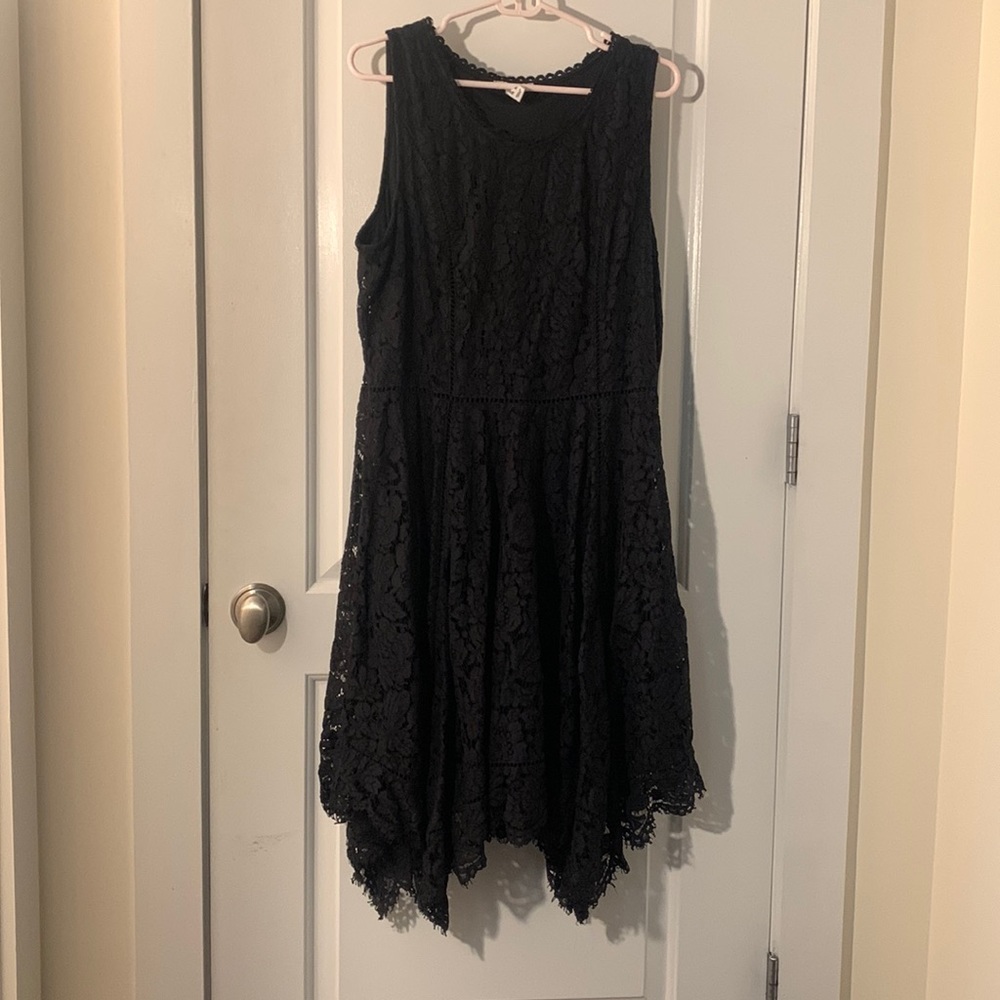 Lacey Isaac Mizrahi dress. Perfect for a day at the office.